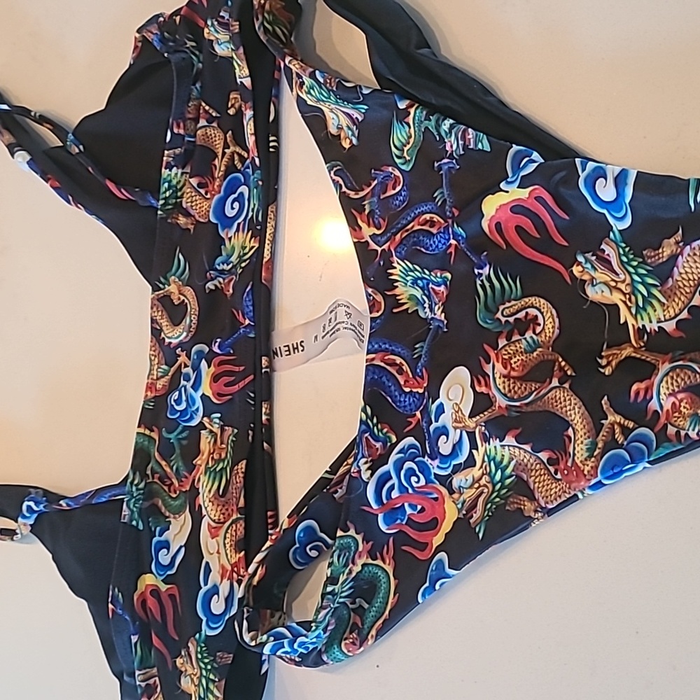 Shein bikini. Like New. Medium - Picture 6 of 6